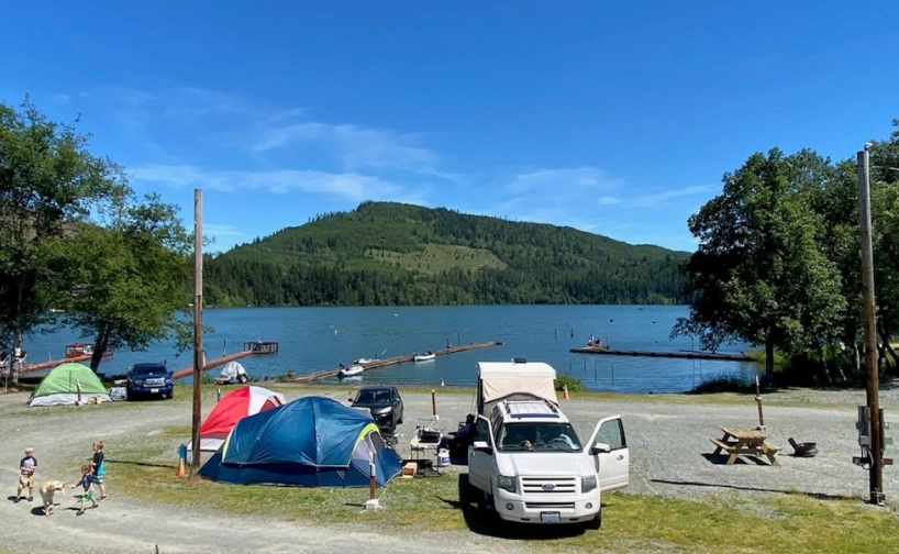 camping in Washington state with a lake camping in Washington state with a lake