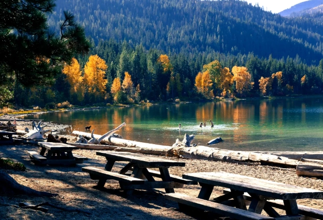 camping in Washington state with a lake camping in Washington state with a lake