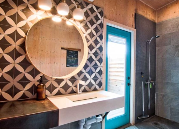 how to find camping with showers