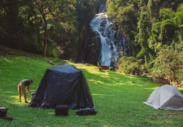 camping with waterfalls